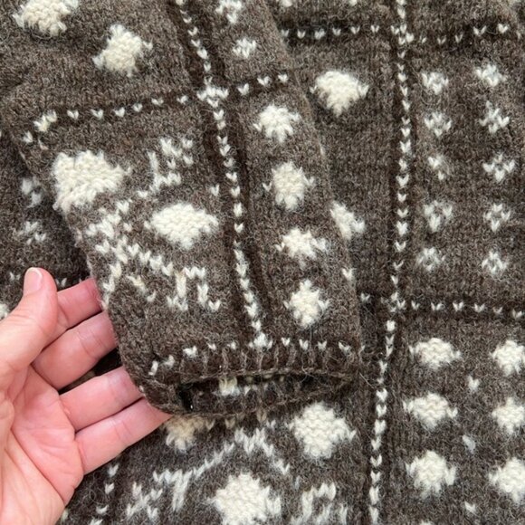LIZ CLAIBORNE 90s Hand-Knitted Shetland Wool Nordic Sweater Brown Cream L - Picture 7 of 9